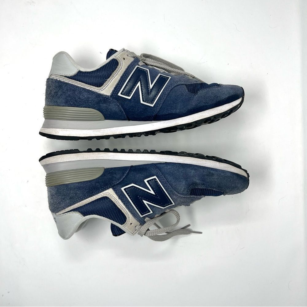 New Balance 574 Classic Blue Suede Mesh Grey Accents Sneakers Mens Size 10 - Picture 2 of 7
